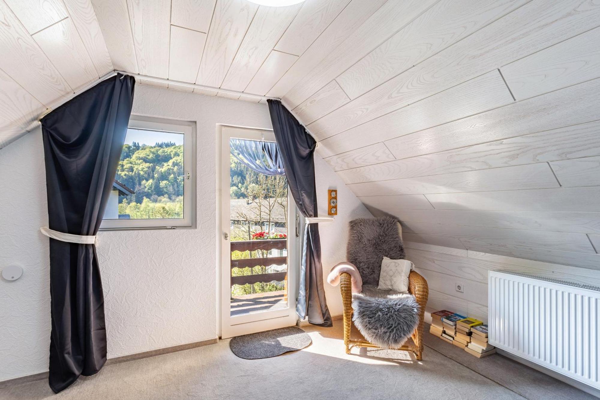 メーデバッハ Haus Waldesruhヴィラ エクステリア 写真